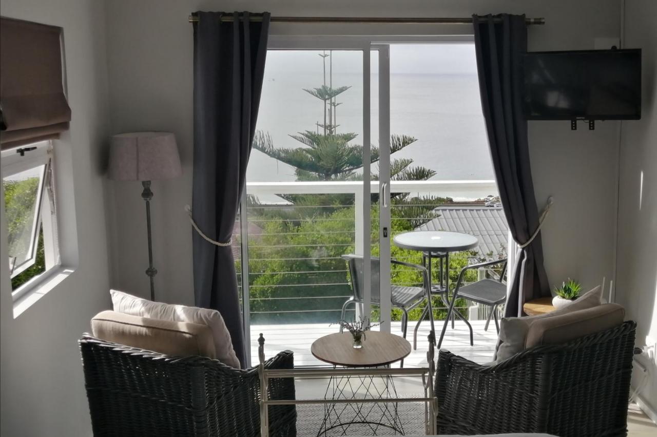 ホテル De La Hilcremat Simonʼs Town エクステリア 写真