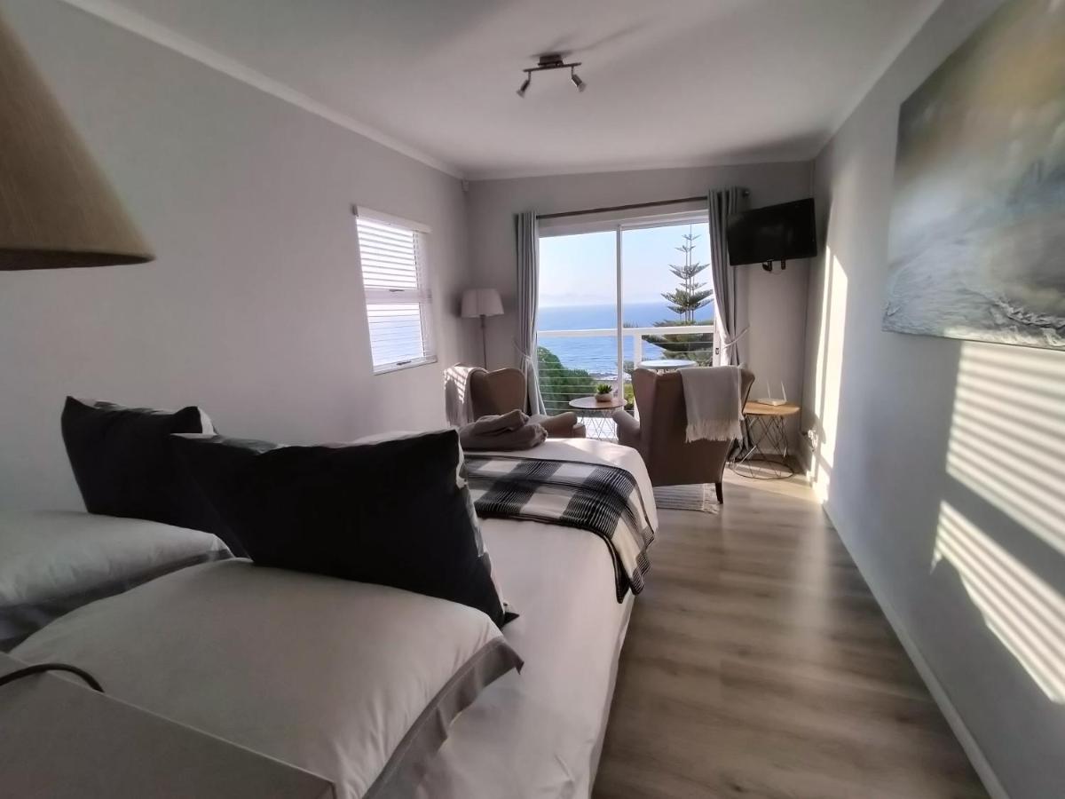 ホテル De La Hilcremat Simonʼs Town エクステリア 写真